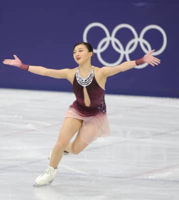 「他の選手とちょっと違うw」坂本花織が恒例のメダリスト写真で本領発揮 「変顔たくさんw」海外ファンからも反響「愛すべきスケーター」