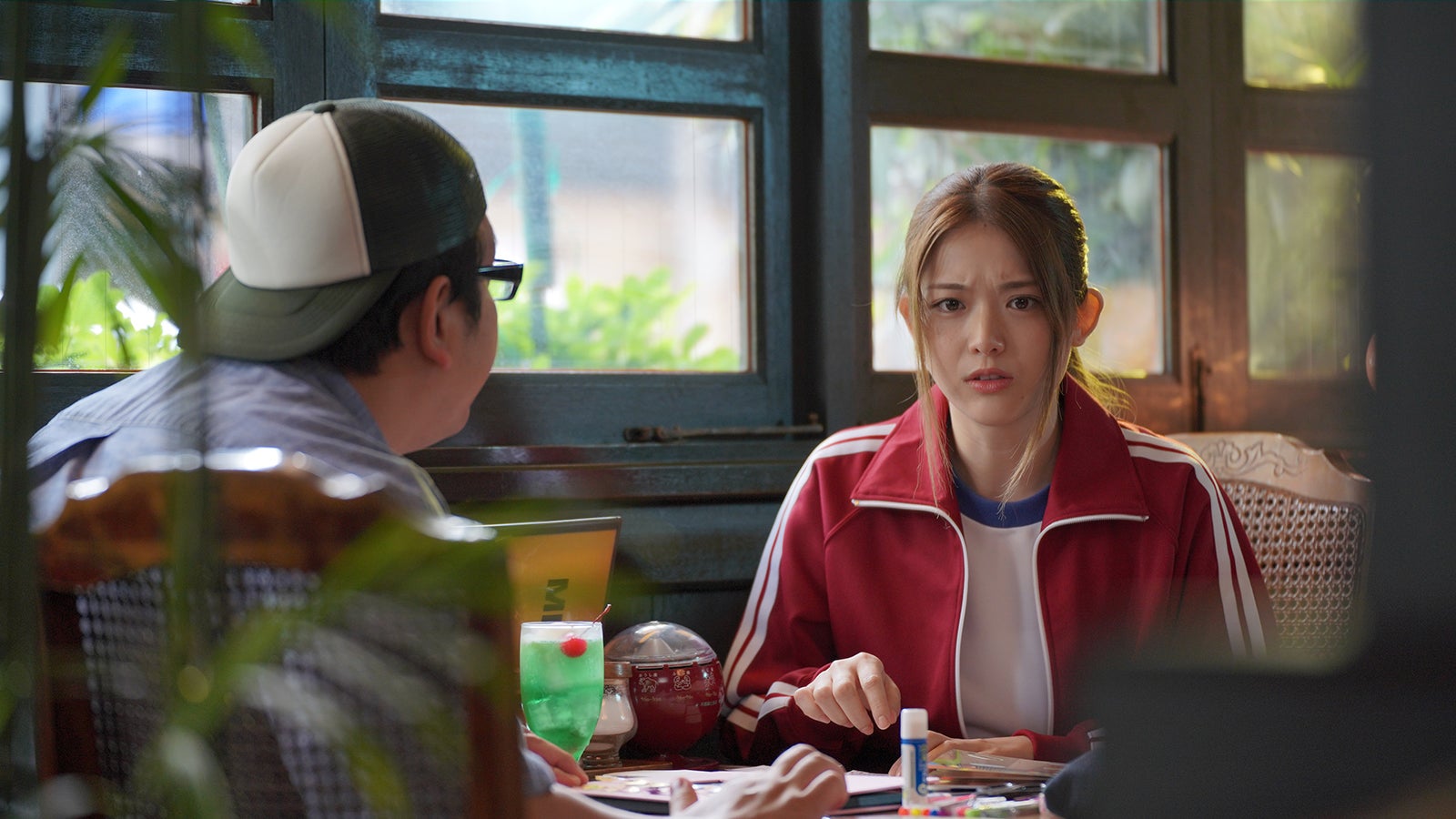 松村沙友理／「推しが武道館いってくれたら死ぬ」第4話より（C）A／T，O・A