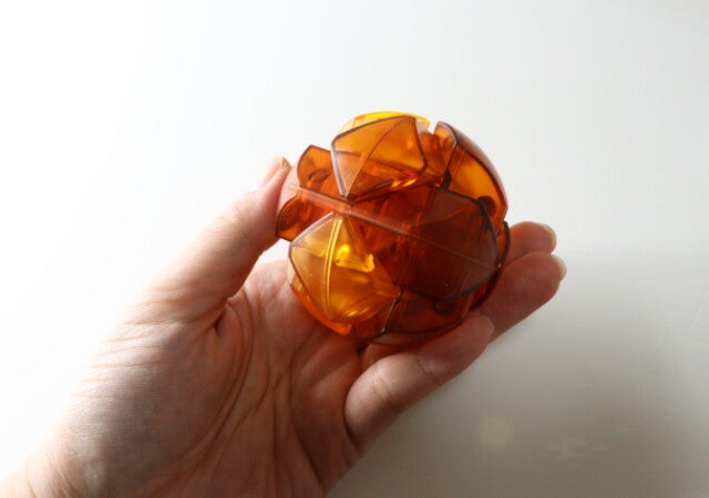 【ダイソー】220円玩具にハマる！挑戦したくなる面白さ