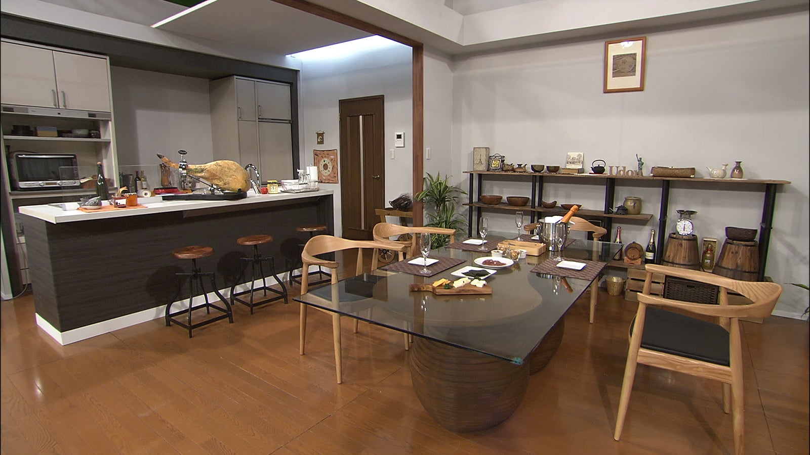 有働由美子の自宅をモチーフにしたセット （C）日本テレビ