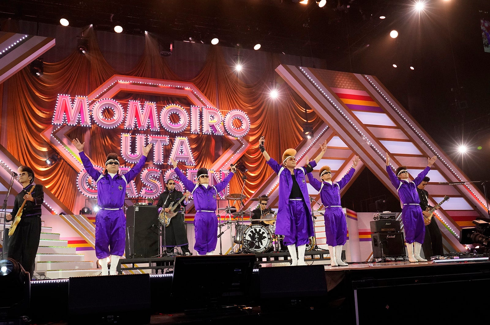 氣志團「第6回 ももいろ歌合戦」より（提供写真）