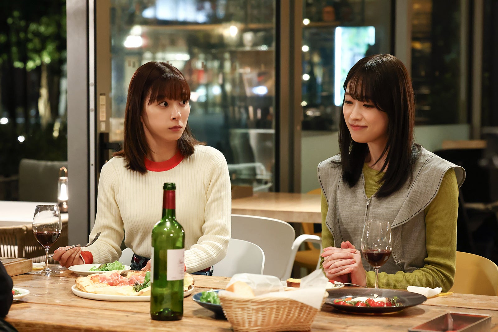 芳根京子、高橋ひかる「まどか26歳、研修医やってます！」第1話（C）TBS