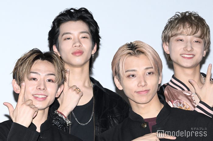 (前段左から)EIKU、HAYATO(後段左から)SHOOT、FUMIYA (C)モデルプレス