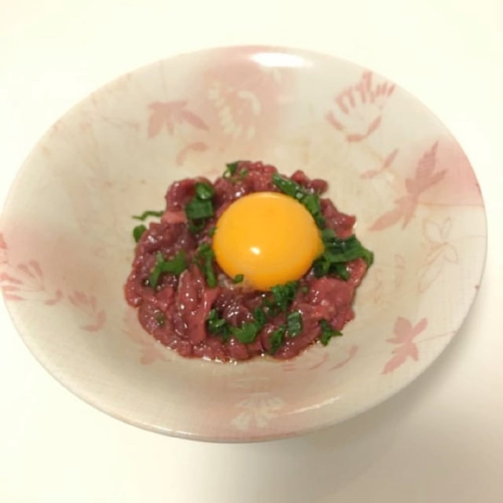 馬肉を使ったユッケ