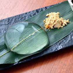 まるで水晶玉のように透き通った「水晶の雫」/画像提供:LIFEstyle