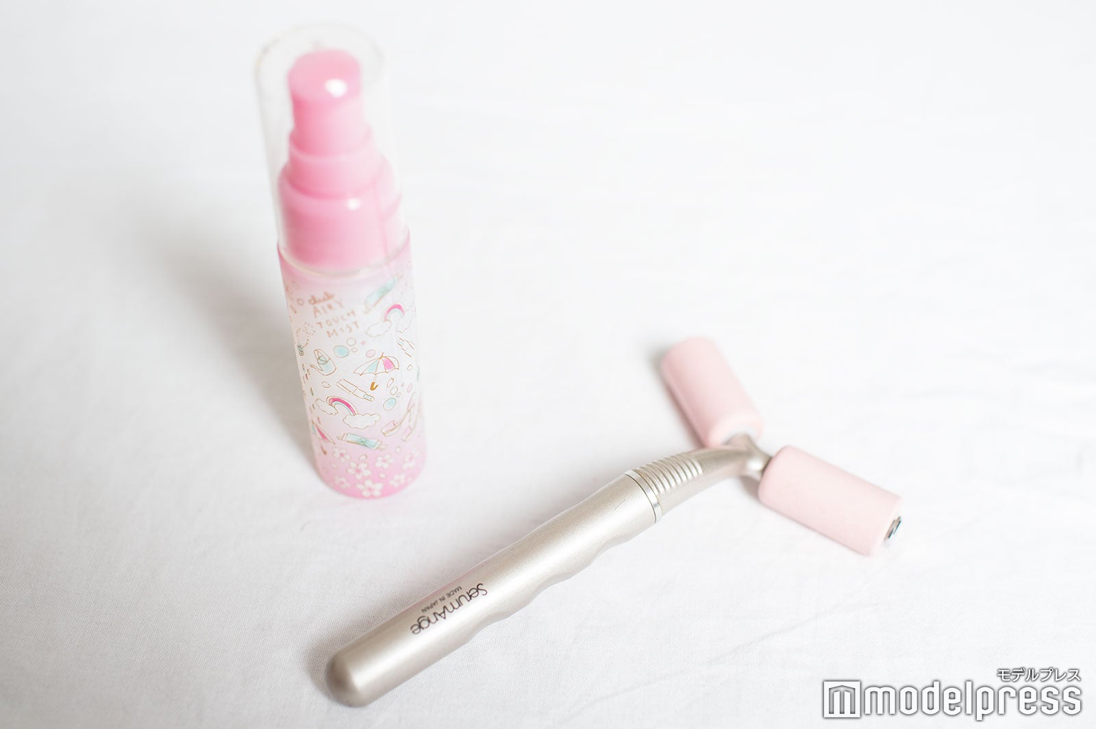 アンジェラ芽衣のメイクポーチ：その他 （C）モデルプレス