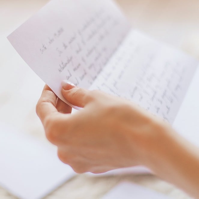 心にグッとくる結婚記念日のメッセージ例文 両親や旦那さんなど贈る相手別に紹介 モデルプレス