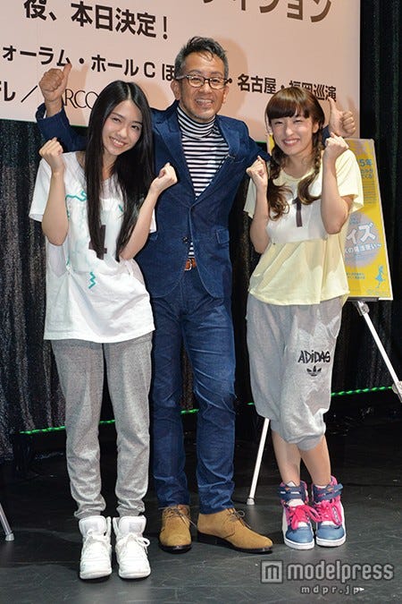 AKB48田野優花、演出家・宮本亜門氏、NMB48梅田彩佳(左から)