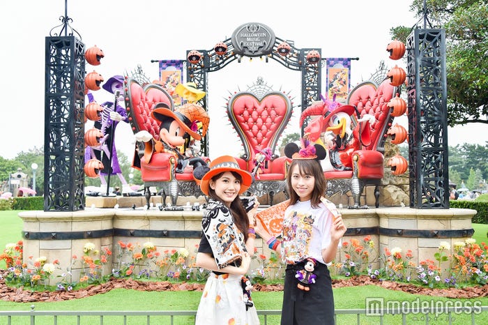 デコレーション/モデル:(左から)松田佳奈子、山本沙樹/(C)モデルプレス(C)Disney