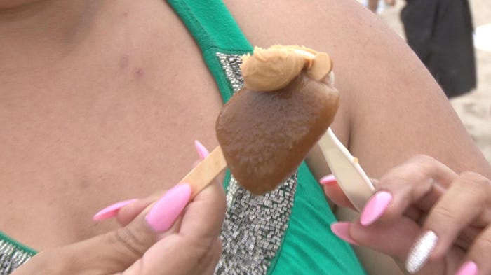 何にでもピーナツバター(写真提供:毎日放送)