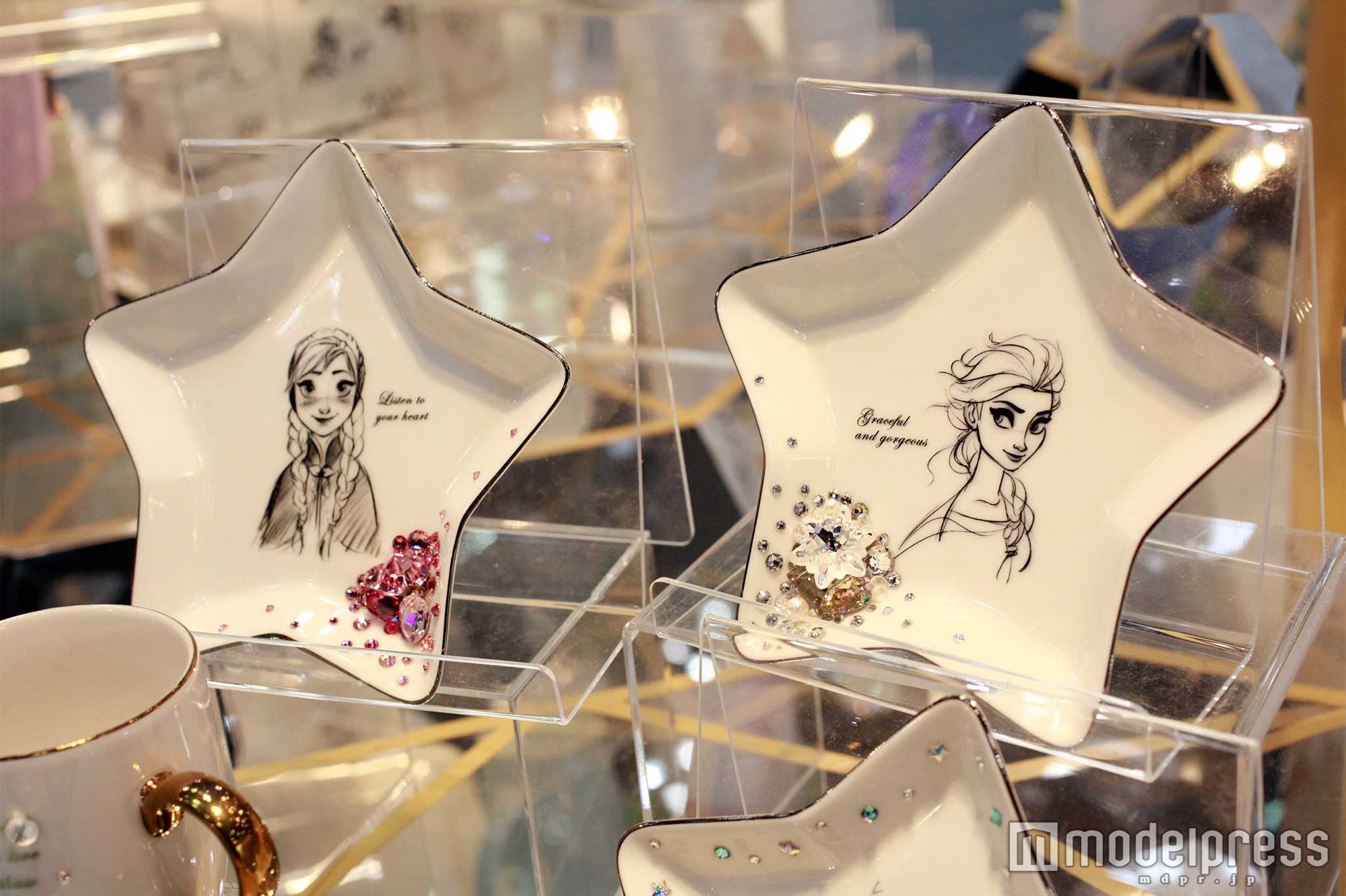 プレート（C）Disney