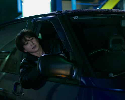 佐久間大介&渋谷龍太「ナイトフラワー」“夜の世界で⽣きる危うい男たち”場⾯写真解禁