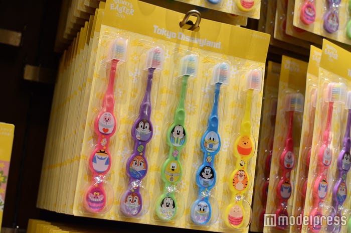 ハブラシセット¥1,700(C)モデルプレス