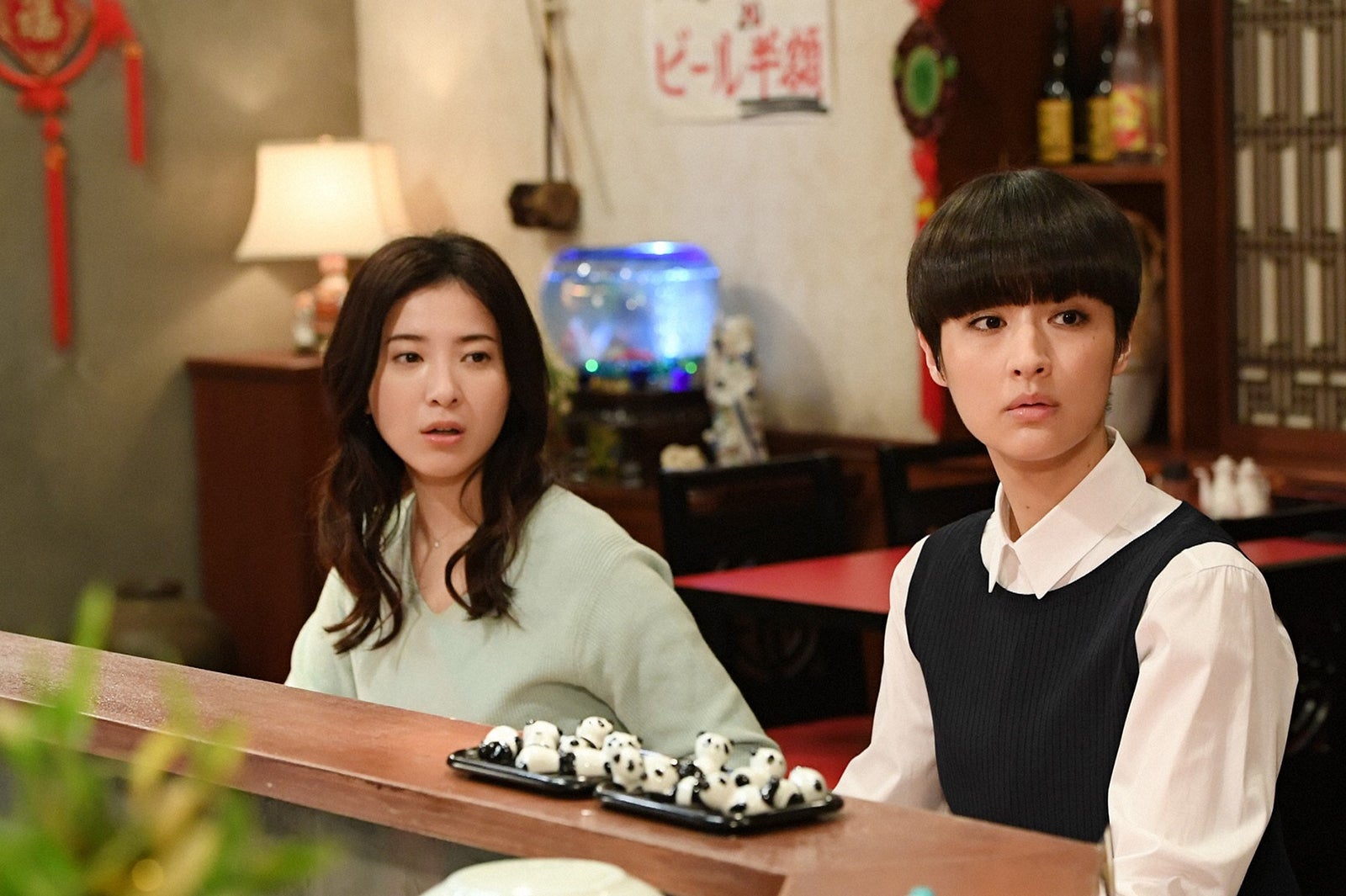 吉高由里子、シシド・カフカ／「わたし、定時で帰ります。」第3話より（C）TBS