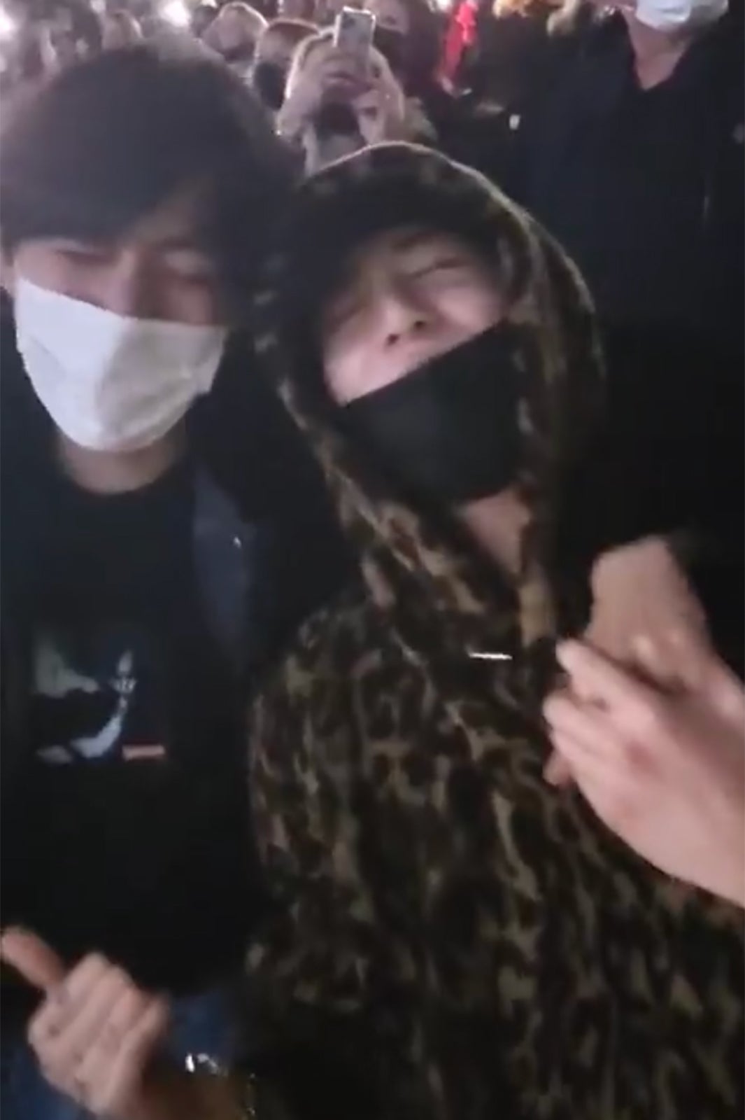 BTS、ハリー・スタイルズのLAライブ参加が話題 熱唱する姿に「楽しそう」「可愛い」と反響殺到