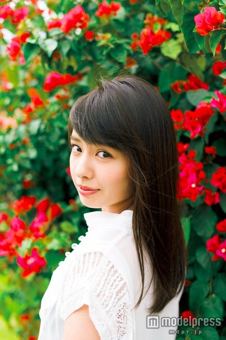 NMB48卒業メモリアル・フォトブック『山田菜々 4+3=7』(4月25日発売/光文社刊)より