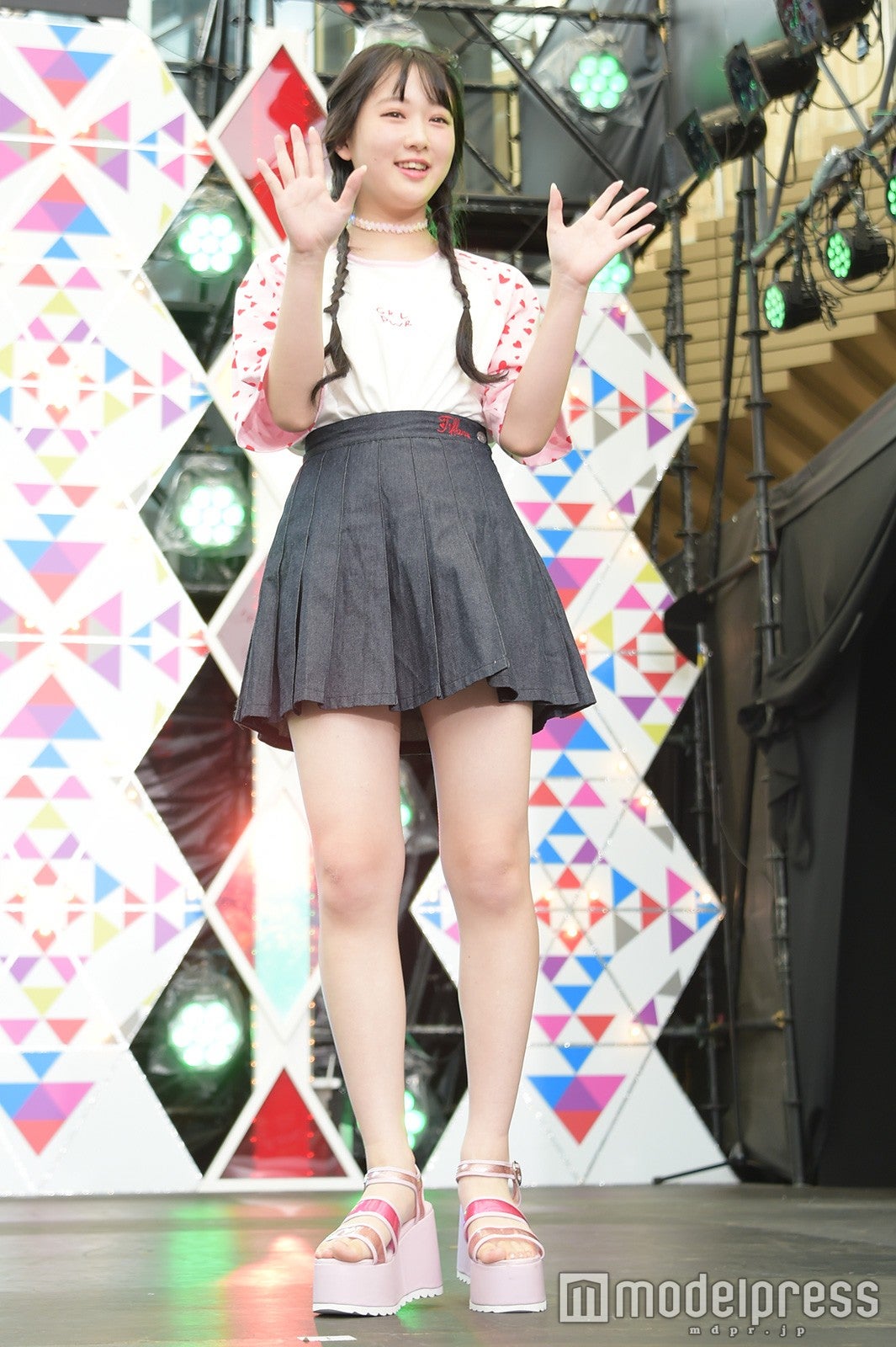 ゆらゆら（C）モデルプレス