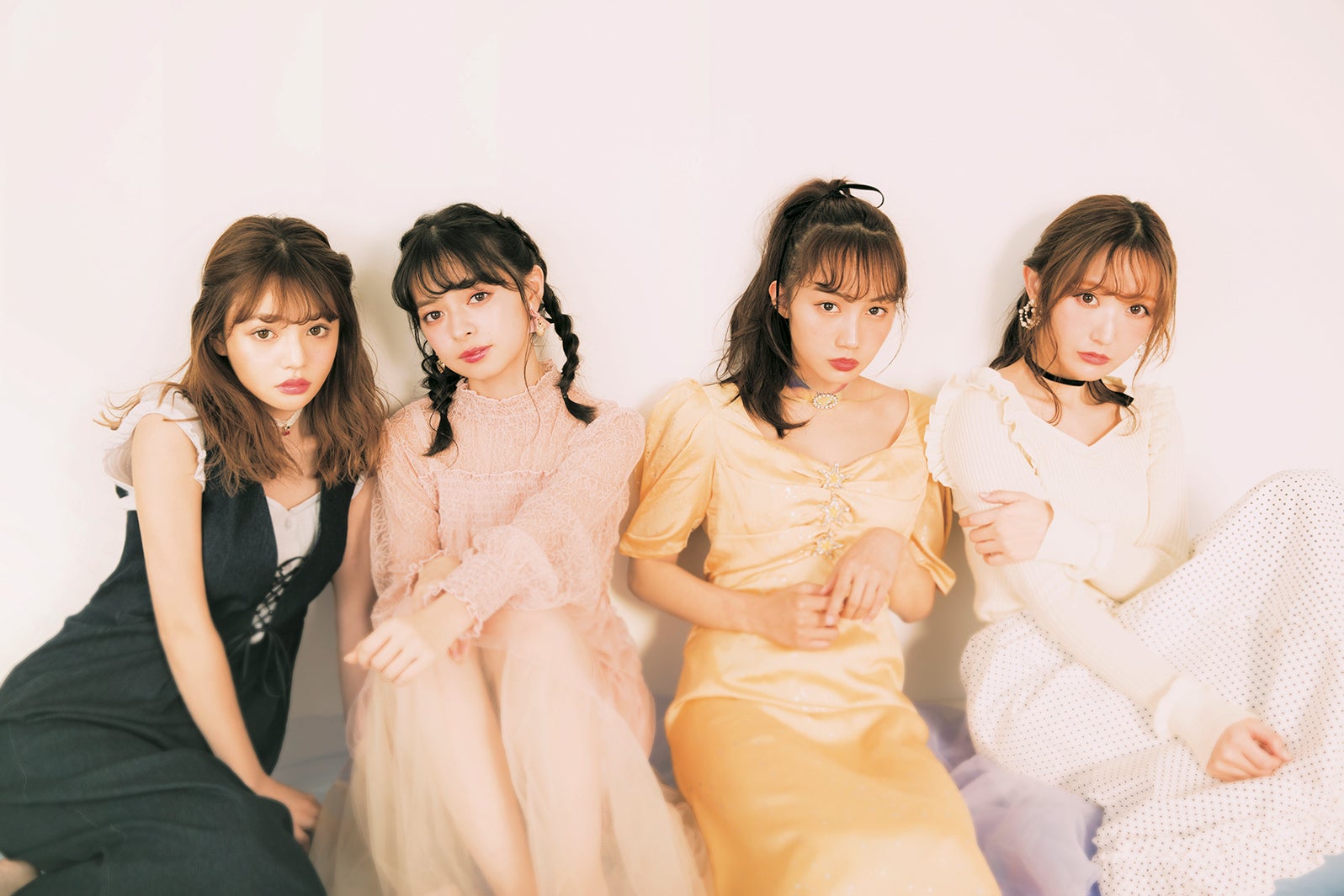 吉木千沙都、上国料萌衣、黒木ひかり、菅野結以／LARME038（C）徳間書店