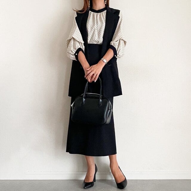 モノトーンコーデ バイカラーシャツ ジレ モノトーンコーデ バイカラーシャツ ジレ