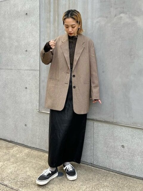 黒スカートコーデ