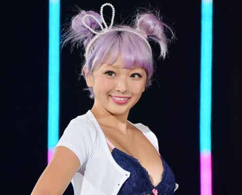 なつぅみ、SEXYランジェリー姿でスレンダーボディ披露