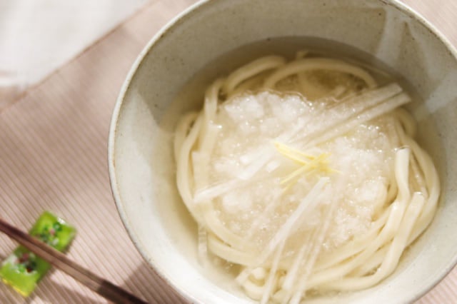 冷凍讃岐うどん_鶏ガラスープと大根おろし