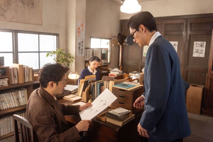 津田健次郎、鳴海唯、北村匠海「あんぱん」第83話(C)NHK