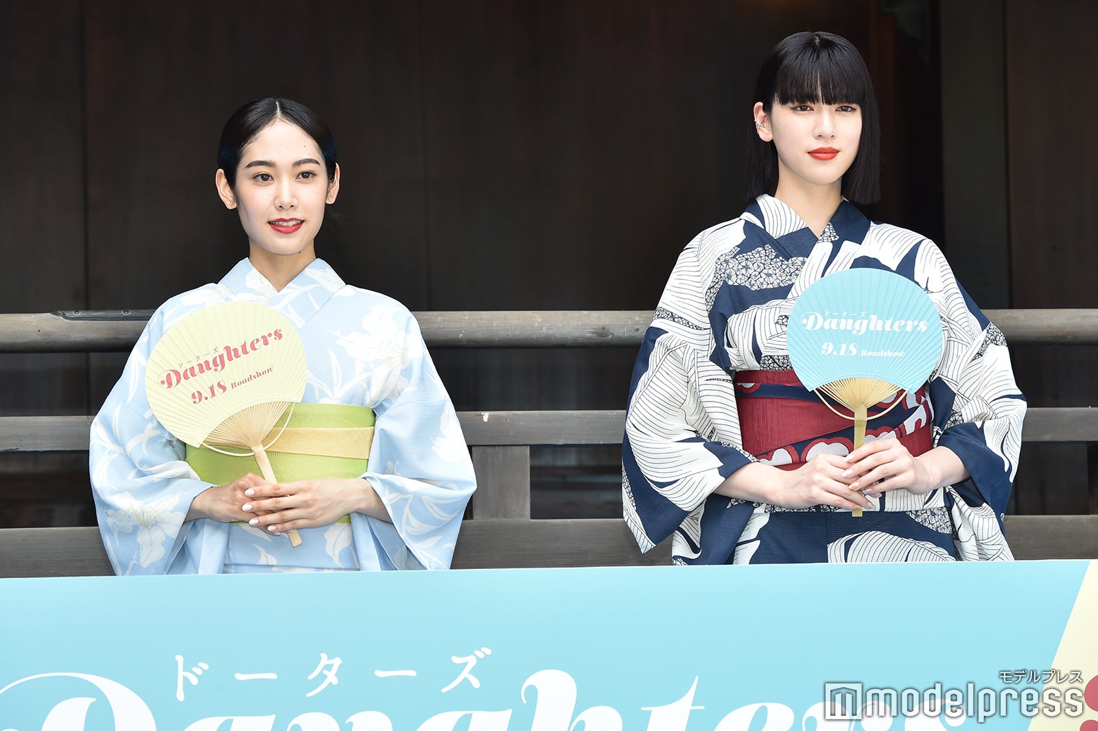 阿部純子、三吉彩花（C）モデルプレス
