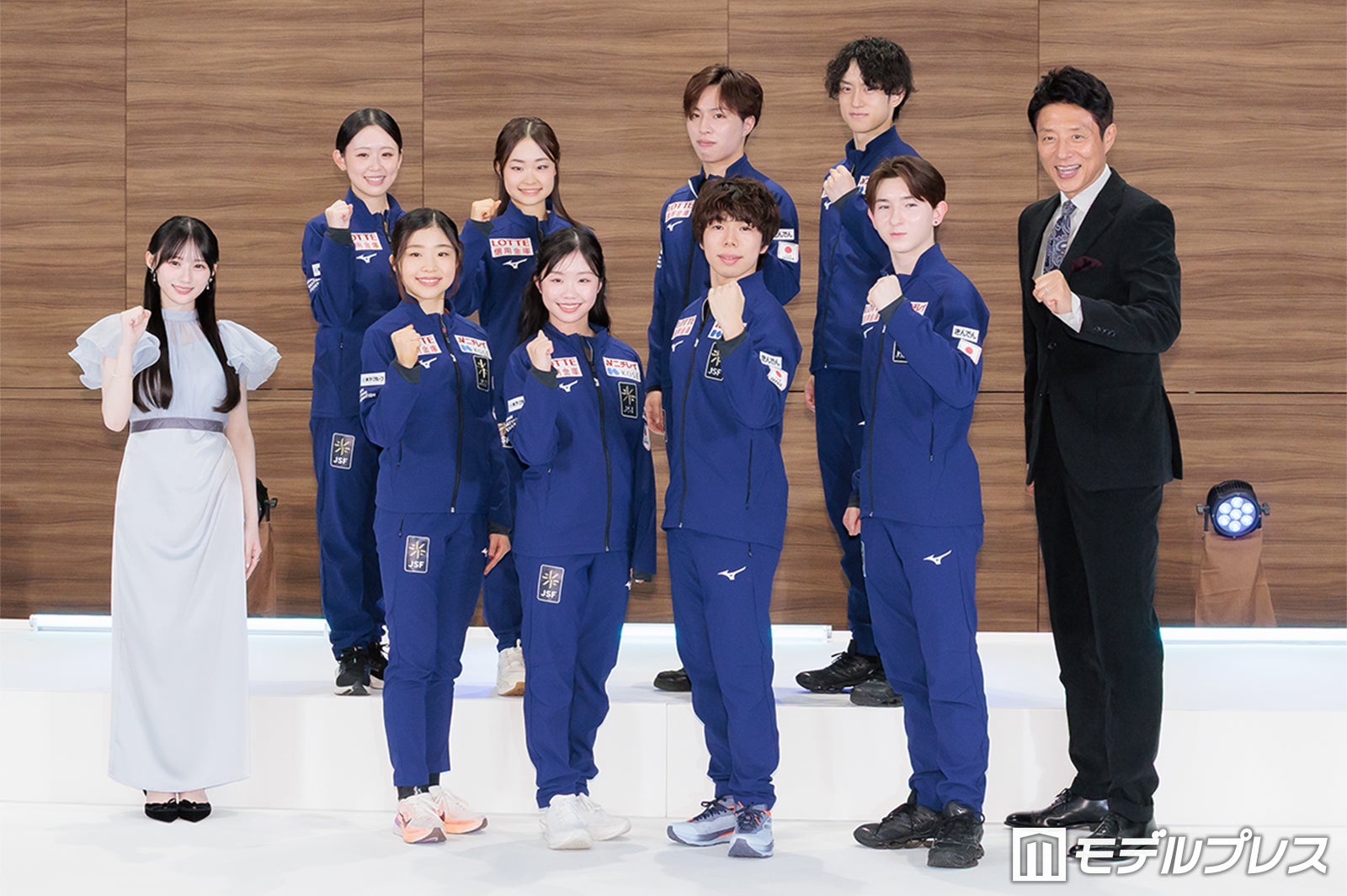 青木祐奈選手、島田麻央選手、三浦佳生選手、山本草太選手（下段左より）川崎桜、千葉百音選手、中井亜美選手、佐藤駿選手、三浦佳生選手、松岡修造（C）モデルプレス