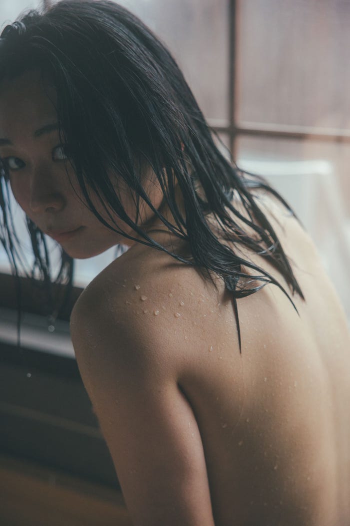 アンゴラ村長/写真集先行カットより(C)撮影:東京祐/講談社