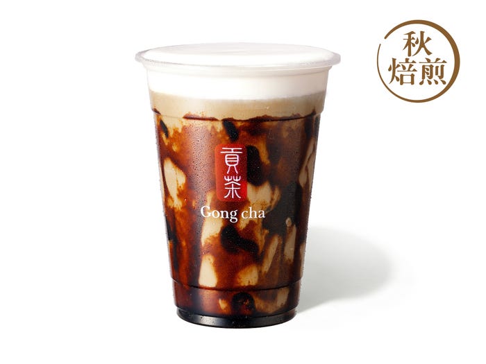 秋焙煎ほうじ茶 黒糖ミルクティーM 710円(提供写真)