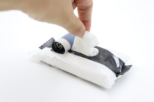 ダイソー 靴専用クリーナー ダイソーのウェットシートタイプの靴専用クリーナー