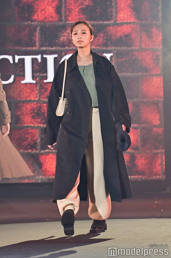 岡崎紗絵(C)モデルプレス