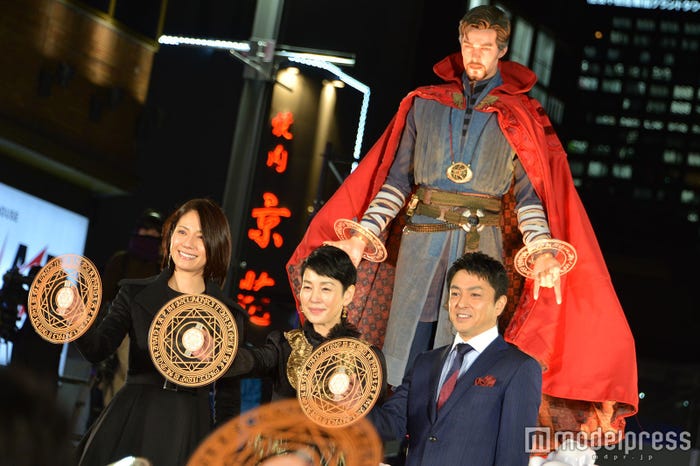 左から:松下奈緒、樋口可南子、三上哲 (C)モデルプレス