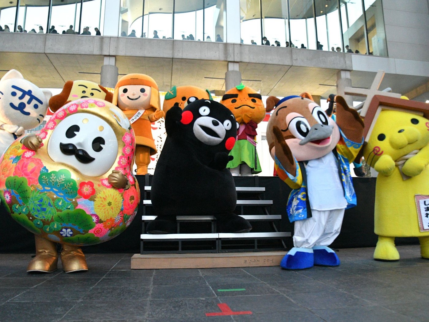 仲よしのおともだちと一緒にくまモン体操＝2月21日・22日、大阪市