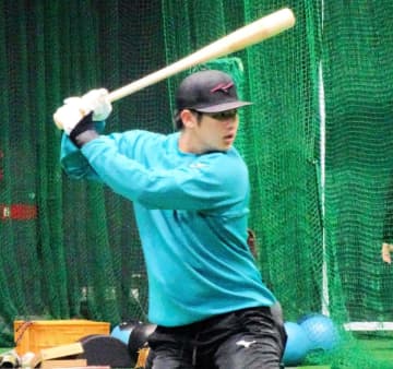 巨人の有望株・石塚が坂本に弟子入り 先輩らの評価は上々？坂本は「将来のスーパースターになってほしい」と願い