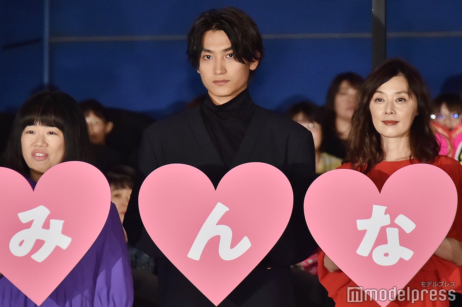 （左から）伊藤修子、金子大地、大塚寧々 （C）モデルプレス