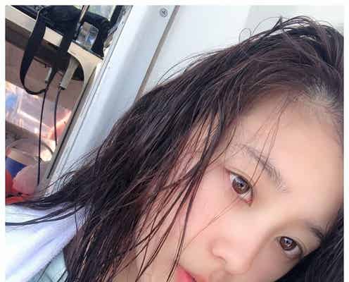 朝比奈彩「すっぴん?」「透明感凄い」濡れ髪のナチュラルショットに反響