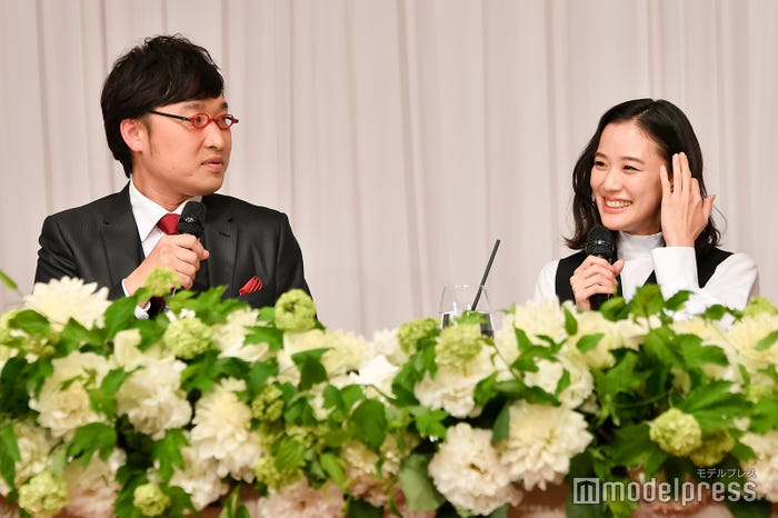 山里亮太&蒼井優(C)モデルプレス