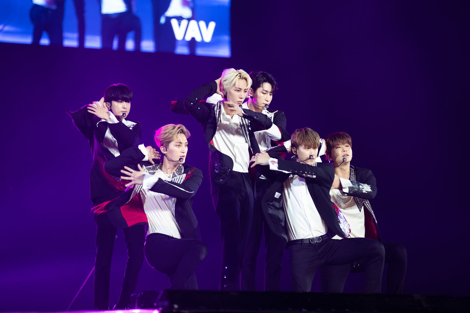 VAV （C） CJ ENM Co., Ltd, All Rights Reserved