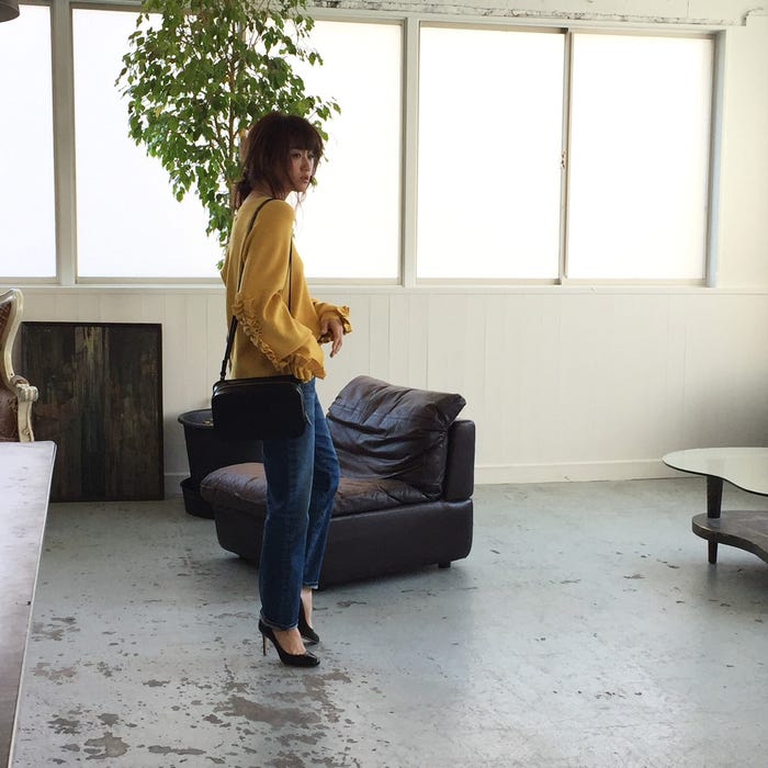 「CLASSY.」の撮影に臨む宮城舞/撮影メイキングショット(画像提供:所属事務所)