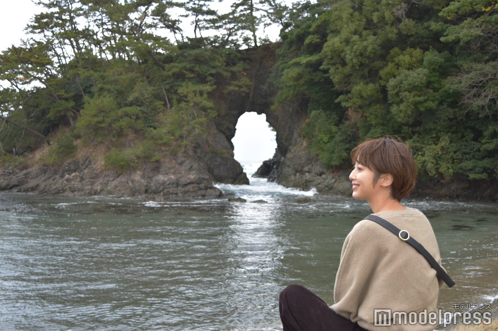 海水の浸食作用によりできた自然のアート作品（C）モデルプレス