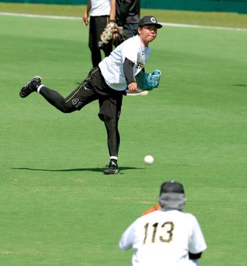 阪神・村上 前半戦ラストゲーム 巨人との首位攻防戦3連敗阻止へ「後半戦いいスタートを切れるように」