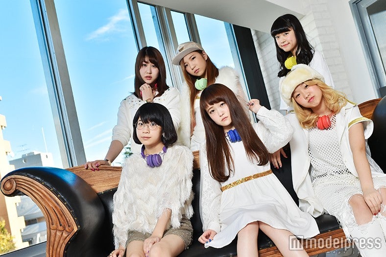 （左上から）かれん、MAYU、アサヒ（左下から）manaka、芹奈、麻珠／（C）モデルプレス