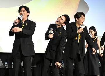 香取慎吾 稲垣＆草彅との秘密エピ明かされ照れ笑いで反論「仲悪いよ！」