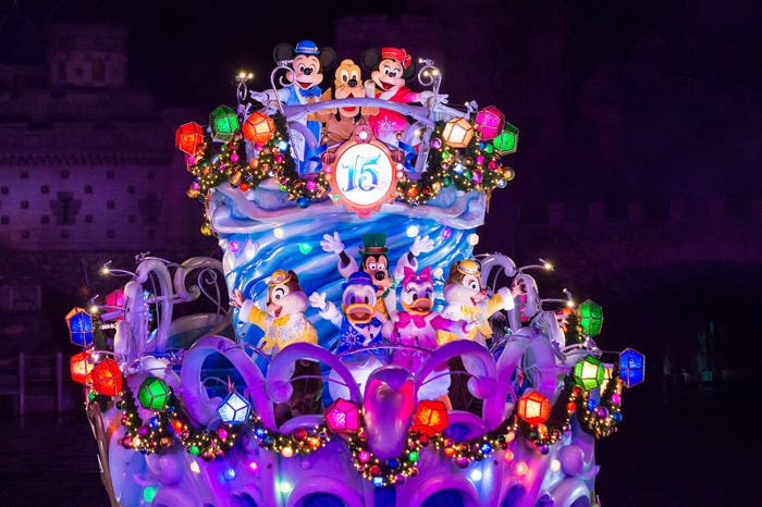 「カラー・オブ・クリスマス~ナイトタイム・ウィッシュ~」(C)Disney