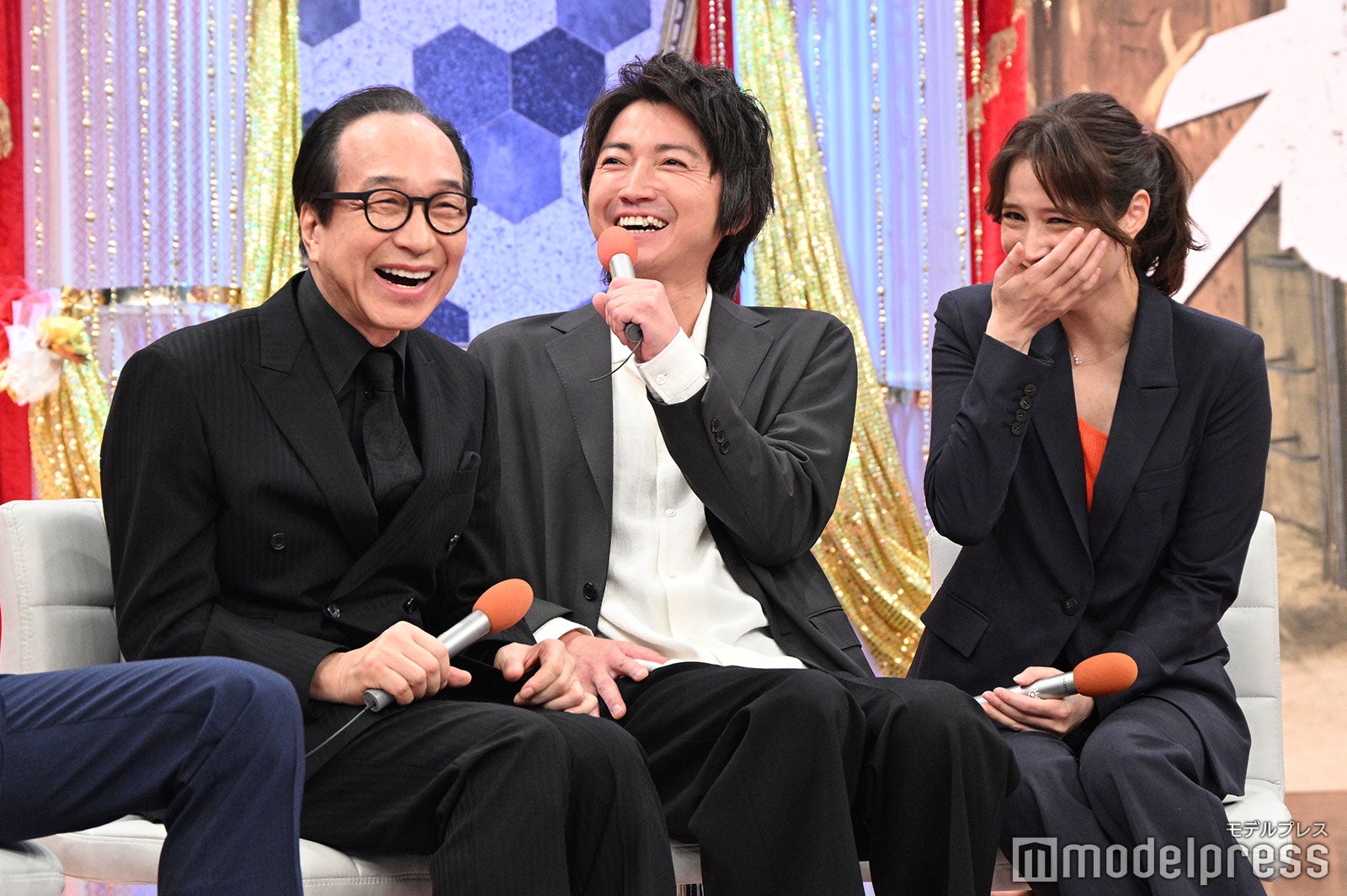 楽しげな小日向文世、藤原竜也、広瀬アリス（C）モデルプレス