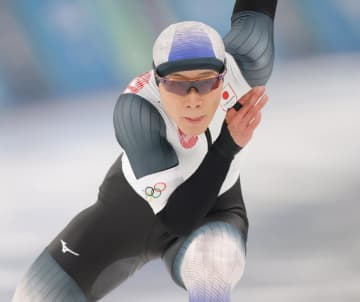 スピードスケート 開会式で旗手の森重航が会場で調整「ようやく開幕。ワクワク」 滑りの感覚も「悪くない」