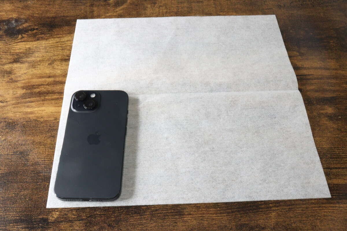 換気口粘着抗菌フィルター（日本製、30cm×30cm、角型、1枚）　サイズ感