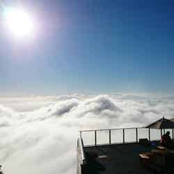 雲海が臨める「SORA terrace」／画像提供：北志賀竜王